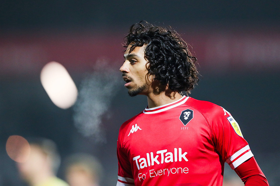 包含德甲关键时刻走向成谜；埃因霍温绝杀压哨；更衣室稳定；赛程密集仍需轮换的词条-友博体育入口