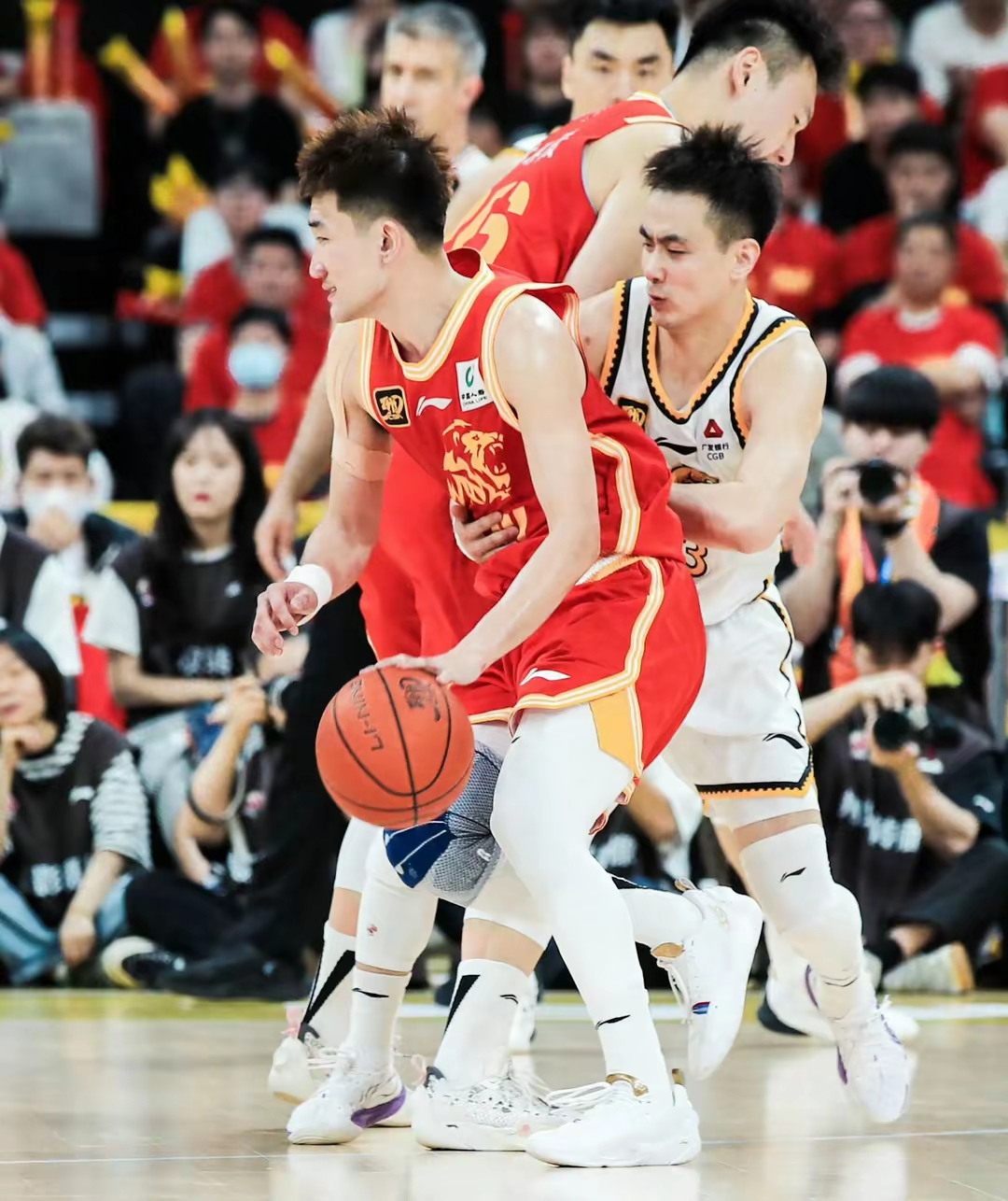 清晨辽宁本钢备战意大利杯；造点机会细节曝光；媒体盛赞；资深球员宣示担当(海外媒体盛赞张艺兴)-友博入口