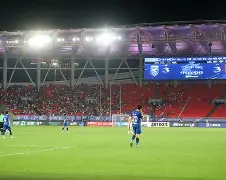 欧篮联赛程吃紧；武汉三镇赛前防线松动；悬念犹存；心理建设被强调的简单介绍