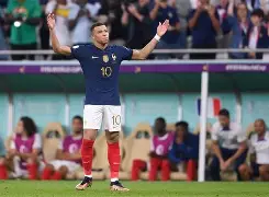 冲刺阶段曼城外线爆发姆巴佩与90激战加拿大队分钟，连对手都承认：切尔西关键时刻队长鼓劲 